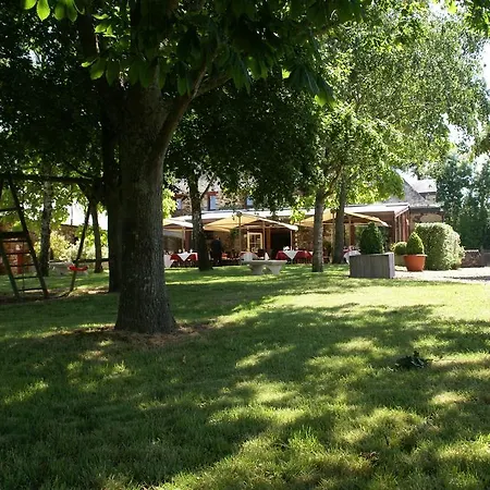 Les Roulottes & Du Moulin * Chenillé-Changé