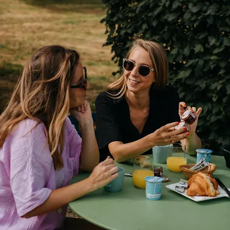 Feriehus Les Roulottes & Du Moulin Chenillé-Changé