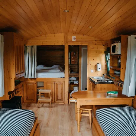 Les Roulottes & Du Moulin Chenillé-Changé