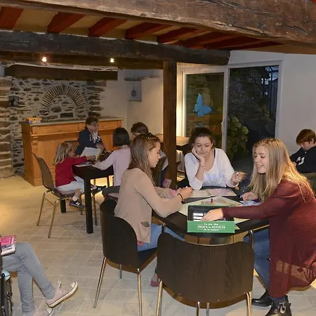 Vakantiehuis Les Roulottes & Du Moulin Chenillé-Changé