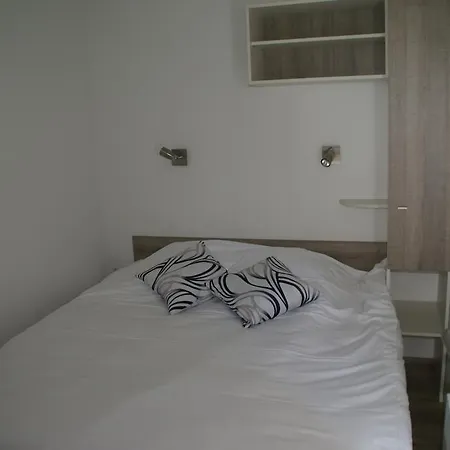 Feriehus Les Roulottes & Du Moulin Chenillé-Changé