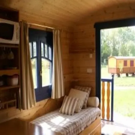 Les Roulottes & Du Moulin Chenillé-Changé