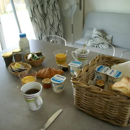 Les Roulottes & Du Moulin Feriehus Chenillé-Changé