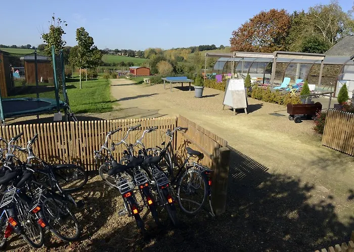 Les Roulottes & Du Moulin * Chenillé-Changé