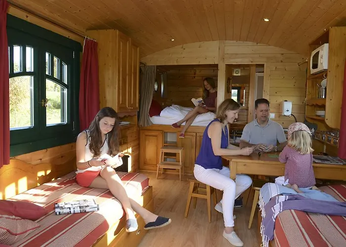 펜션 Les Roulottes & Du Moulin